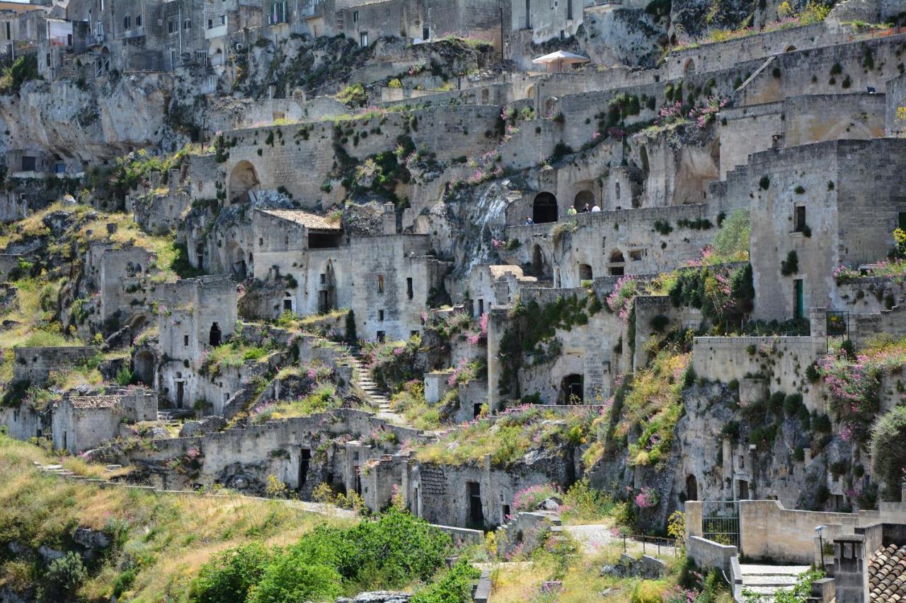 Saxaurea Villa Matera Bagian luar foto