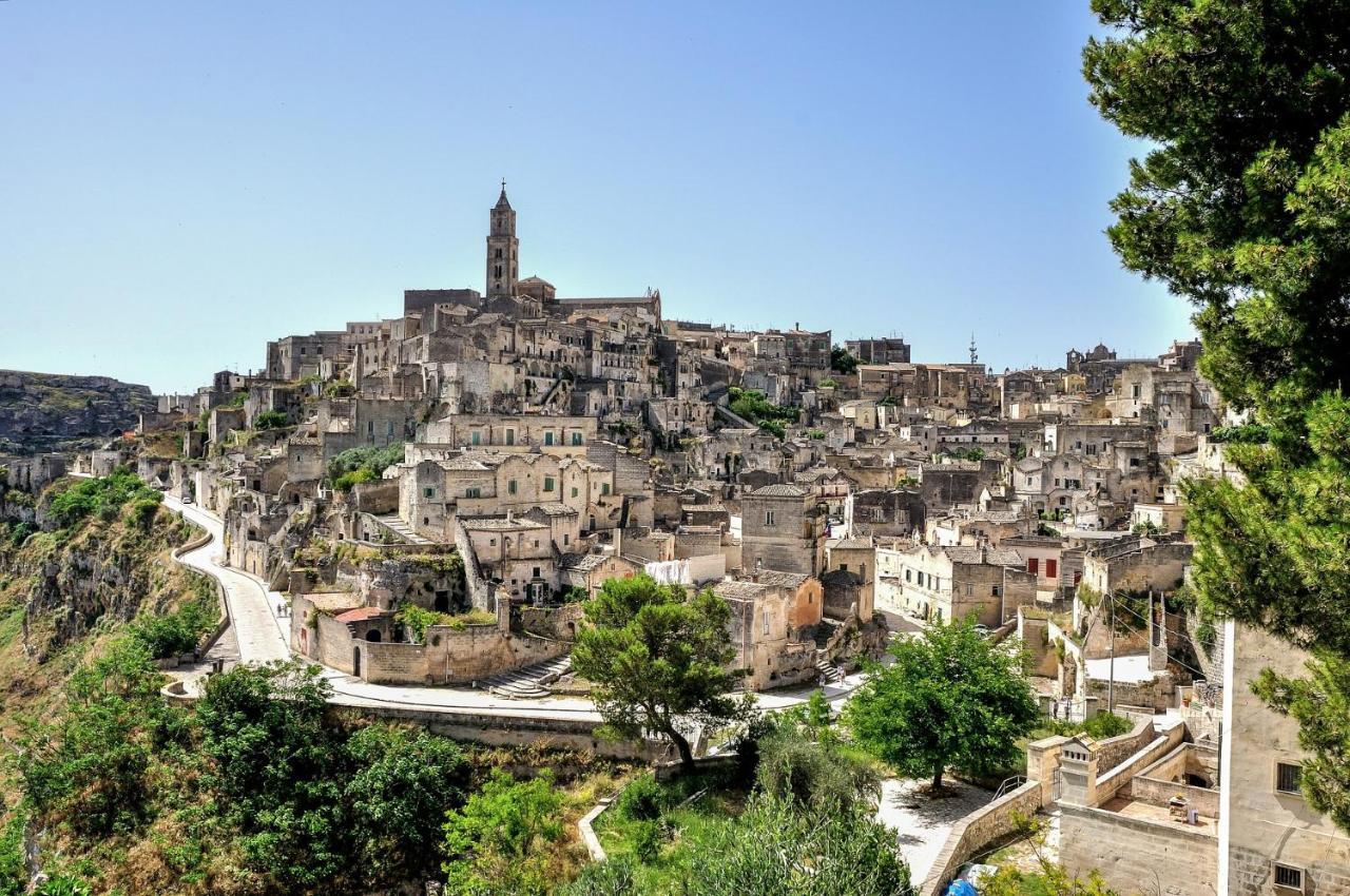 Saxaurea Villa Matera Bagian luar foto