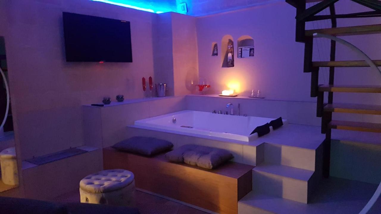Saxaurea Villa Matera Bagian luar foto